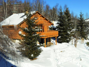 Гостиница Chalet de 4 chambres avec jardin amenage a Ax les Thermes a 1 km des pistes  Акс
